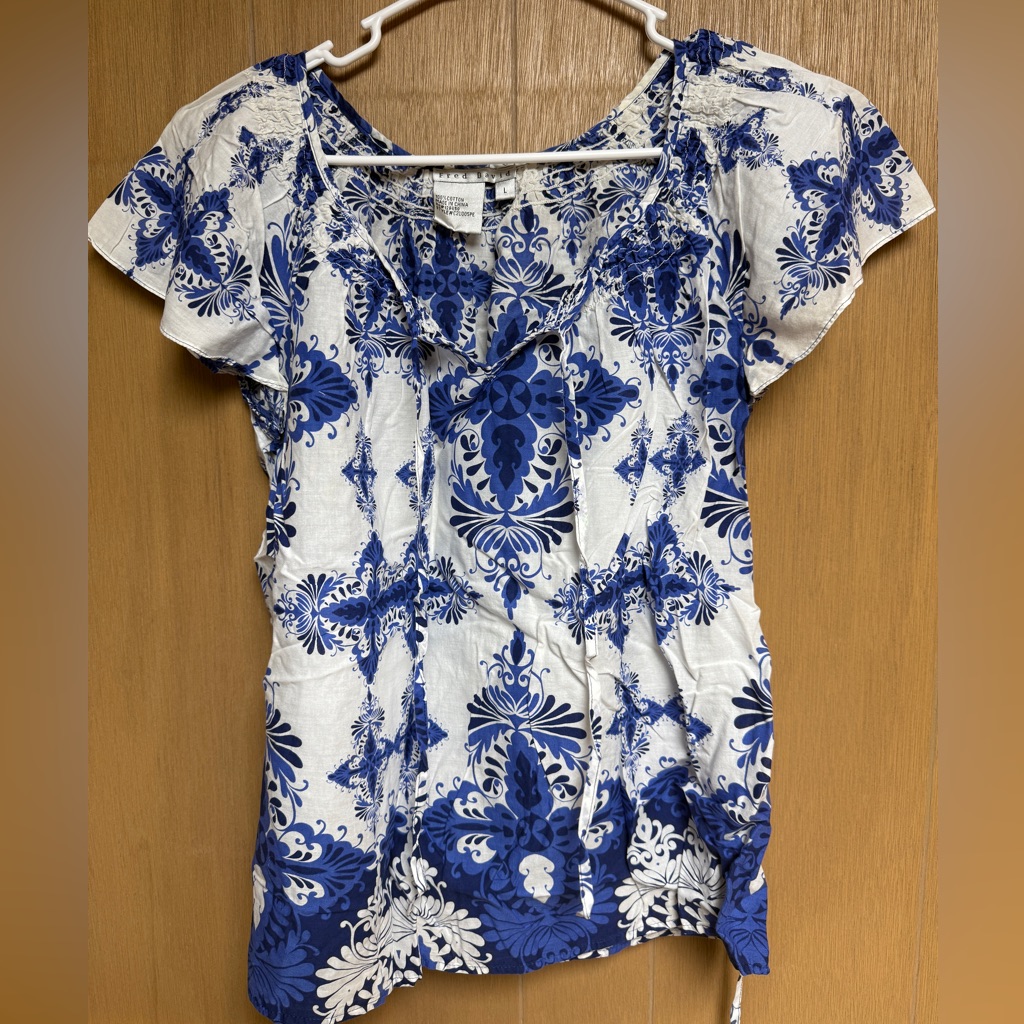 Fred David Floral Blue And White Top Fred David Floral Blue And White Top